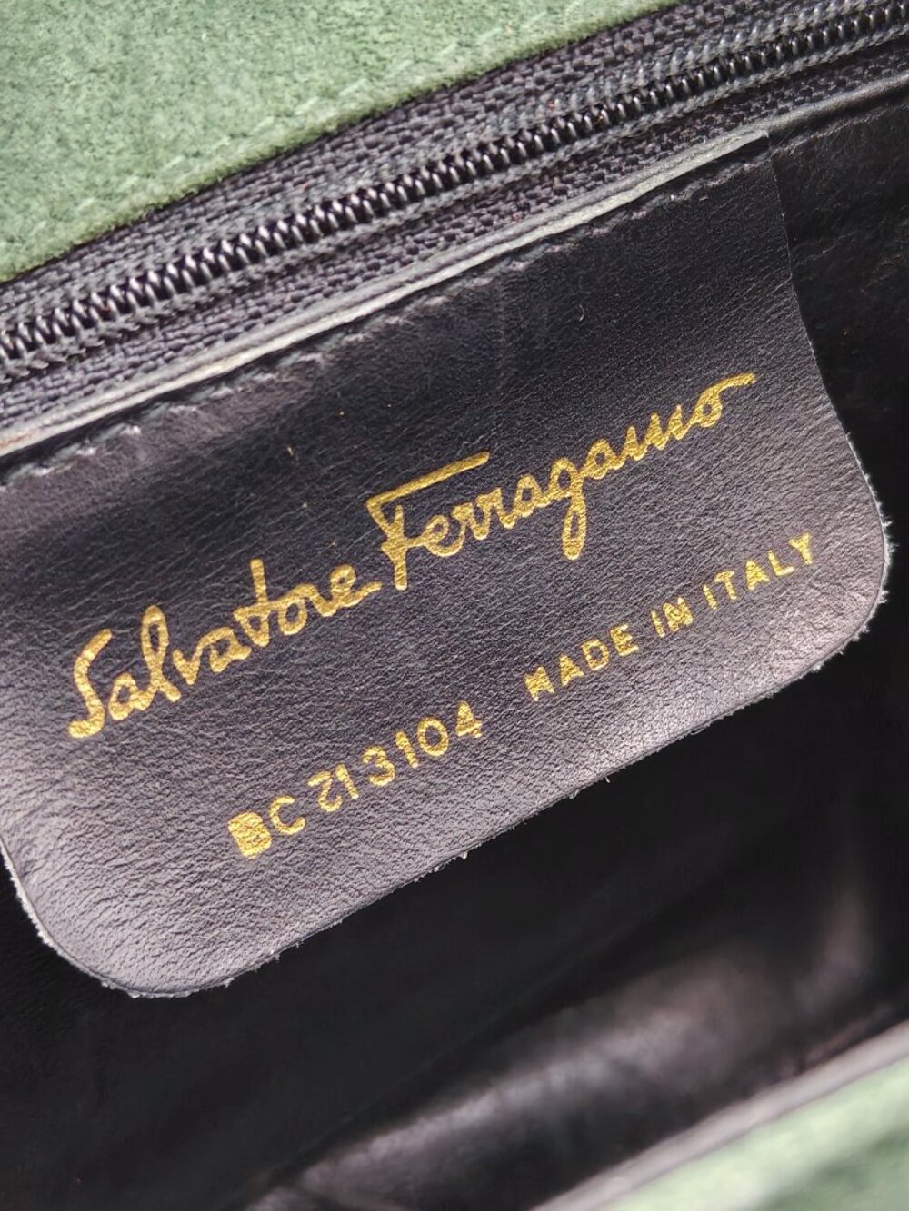 Salvatore Ferragamo Green Suede Crossbody Bag Vara Bow Mini Flap - Picture 2 of 13